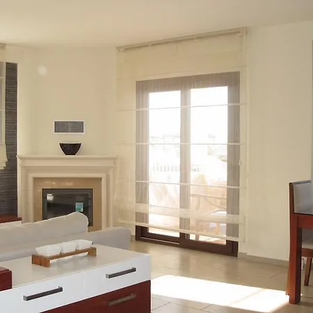 La Maison 2 Villa *